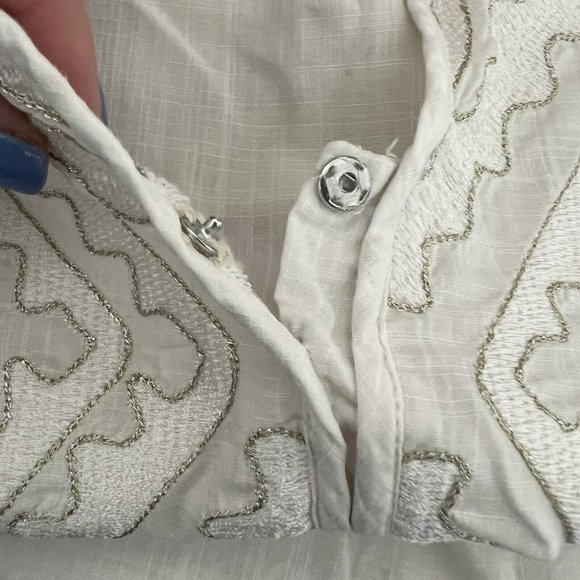 Khaadi Womens Kameez Top Size 8 White Geometric Gold Thread Embroidered Pakistan - Picture 5 of 13